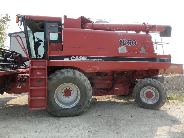 Case IH 1660 Batteuse