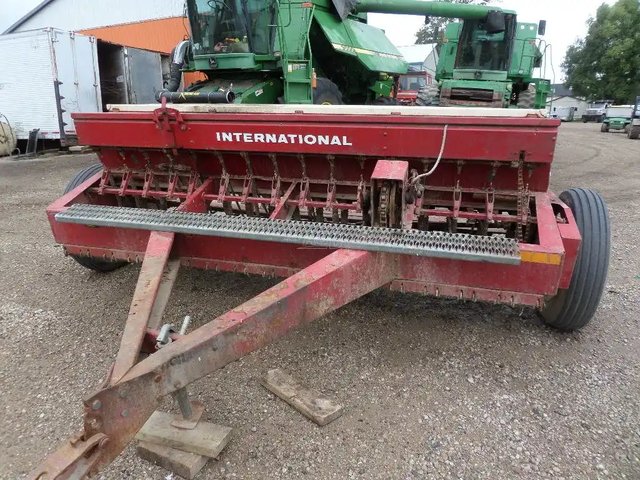 International Harvester 510 Semoir