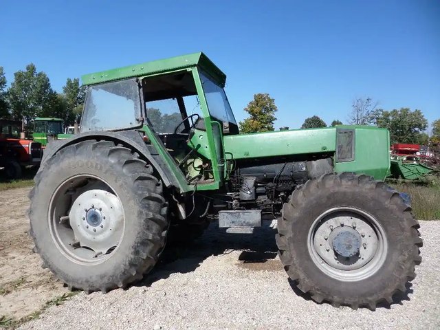 Deutz Fahr DX120 Tracteur