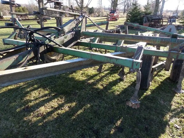 John Deere 1000 Cultivateur