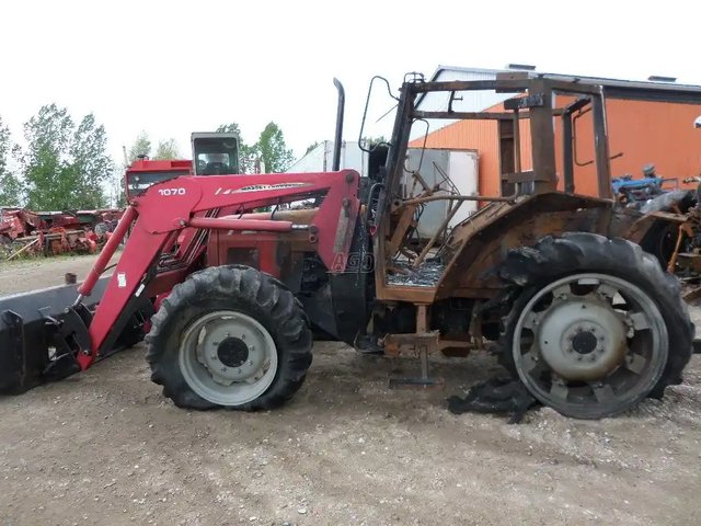Massey Ferguson 593 Tracteur
