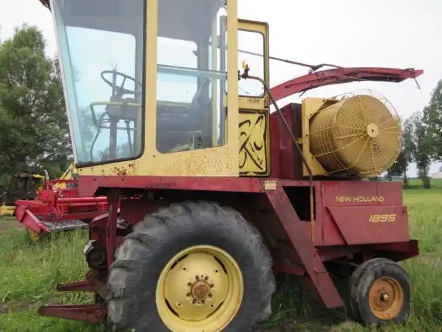 New Holland 1895 Fourragère