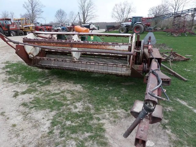 International Harvester 990 Faucheuse-conditionneuse