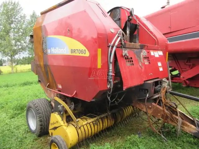 New Holland BR7060 Presse à Balle Ronde