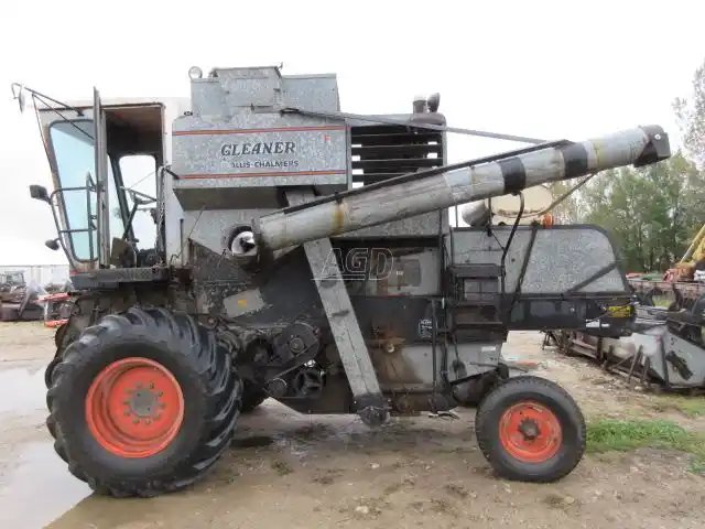 Gleaner F Batteuse