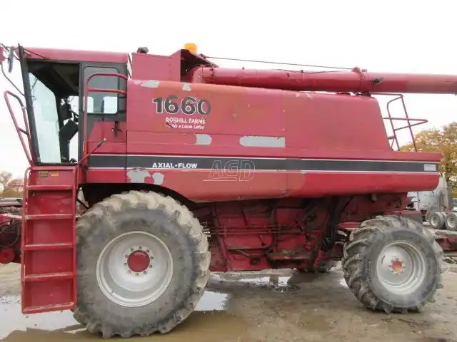 Case IH 1660 Batteuse