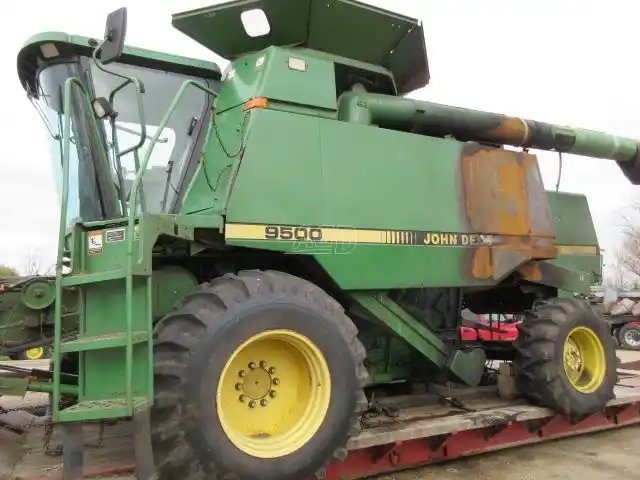 John Deere 9500 Batteuse
