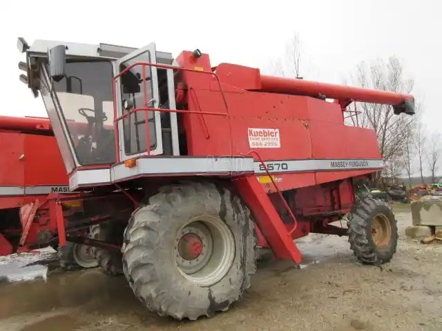 Massey Ferguson 8570 Batteuse