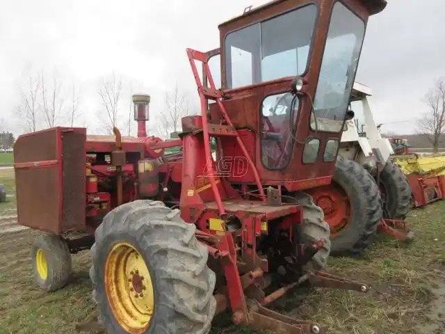 New Holland 1880 Fourragère