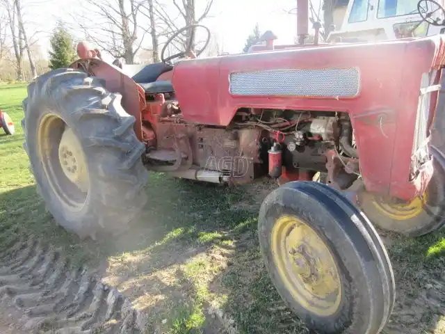 International Harvester B414 Tracteur
