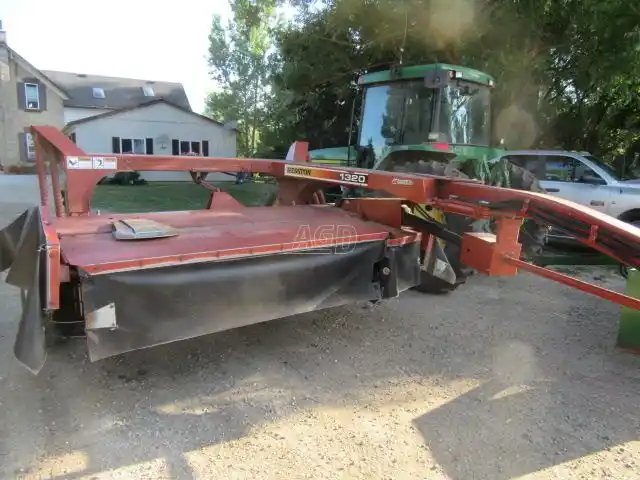 Hesston 1320 Faucheuse-conditionneuse à disques