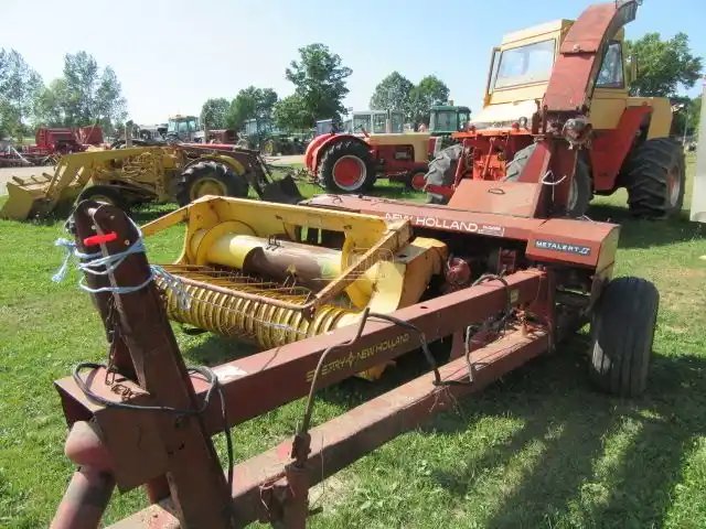 New Holland 782 Fourragère