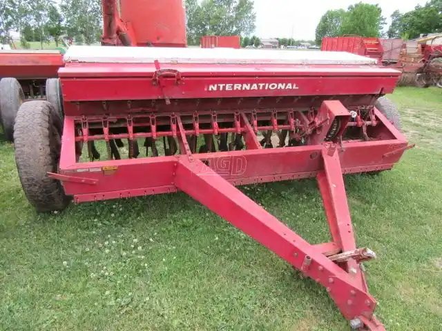 International Harvester 10 Semoir