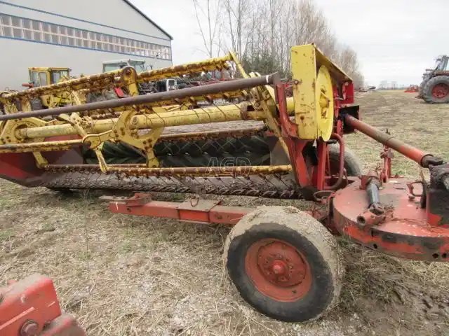 New Holland 492 Faucheuse-conditionneuse