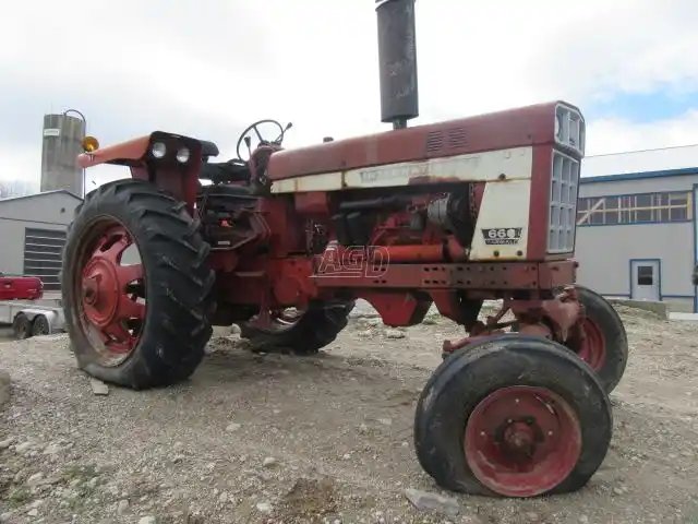 1975 International Harvester 666 Tracteur