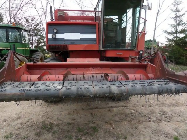 Massey Ferguson 1348 Header