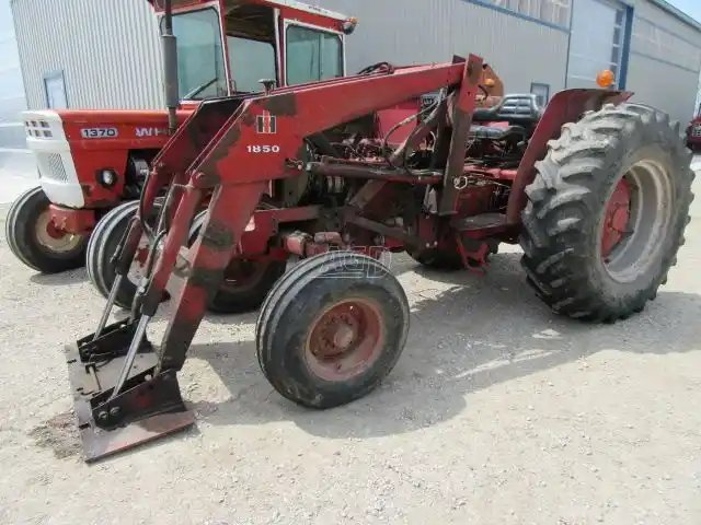 1984 International Harvester 584 Tracteur