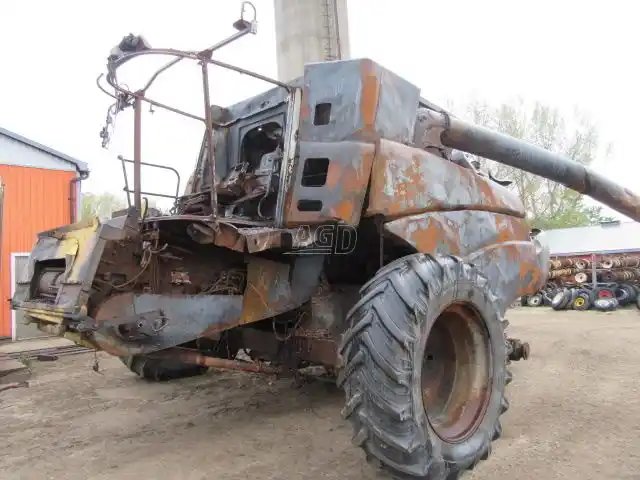 New Holland CR9040 Batteuse