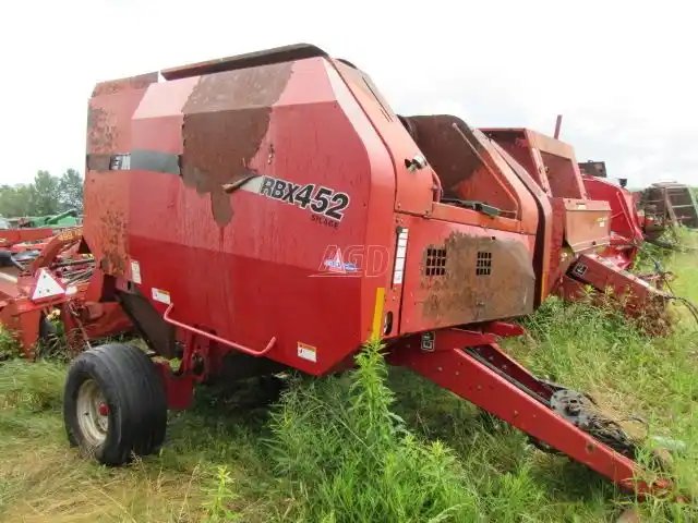 Case IH RBX452 Presse à Balle Ronde