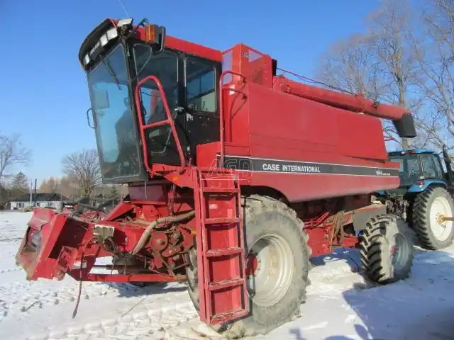 1993 Case IH 1644 Batteuse