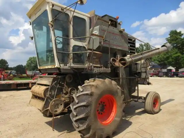 Gleaner F Batteuse