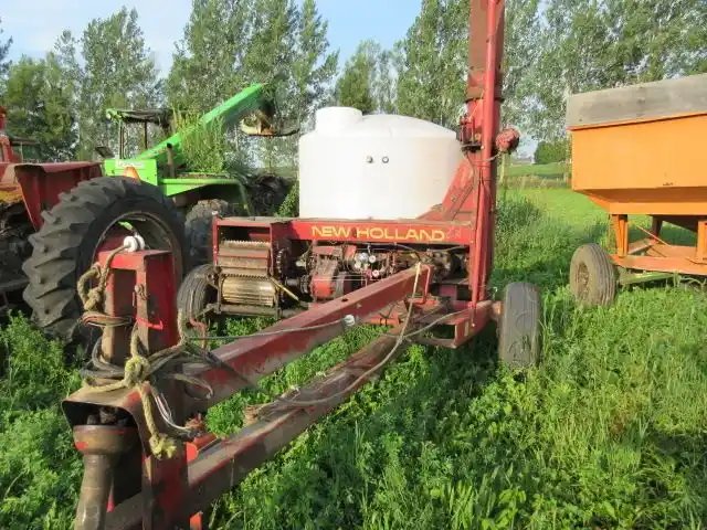 New Holland 770 Fourragère