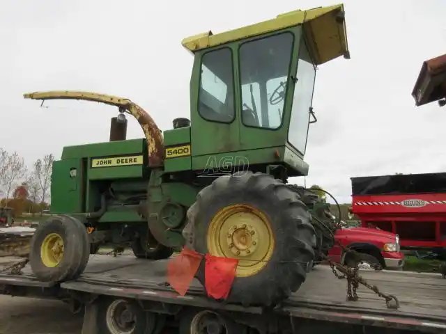 John Deere 5400 Fourragère