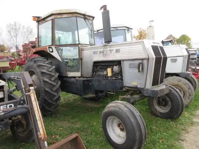 1975 White 2-105 Tracteur