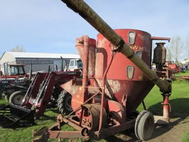 New Holland 352 Moulange