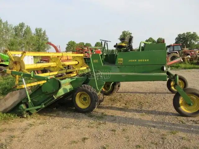 1976 John Deere 800 Andaineur
