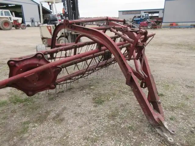 Massey Ferguson râteau