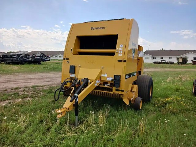 Vermeer 605N Select Presse à Balle Ronde