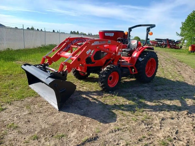 Kioti DK4220SEHB Tracteur