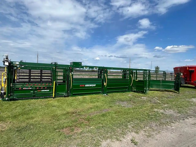 2025 Arrowquip 8818 Cage de contention