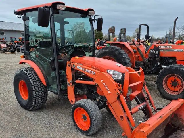 2015 Kubota B2650HSDC Tracteur