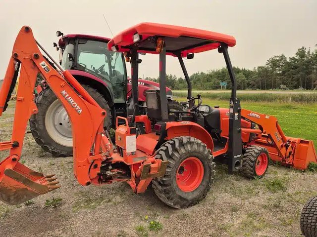 2014 Kubota B26 Rétrocaveuse