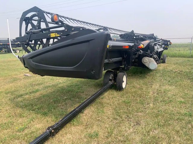 2014 MacDon FD75-40 tête d'abattage-ébranchage