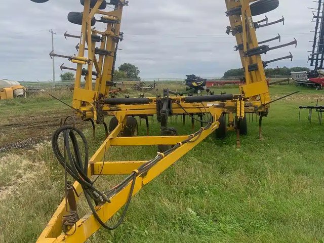 1990 Ezee-On 7400 Cultivateur