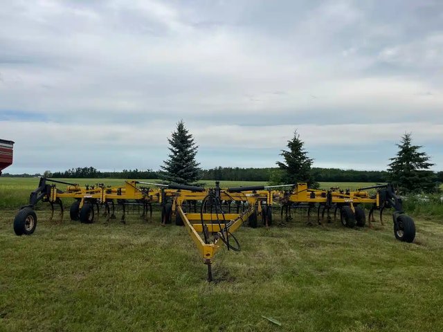 1990 Ezee-On 7400 Cultivateur