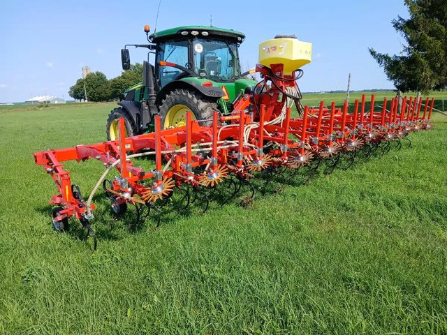 2015 Einbock Chopstar 12R30 cultivateur - en rang