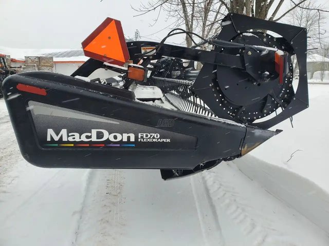 2010 MacDon FD70 Header - Flex