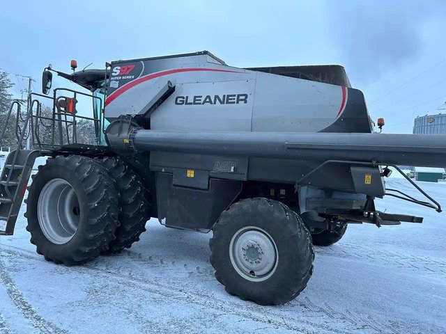 2017 Gleaner S97 Batteuse