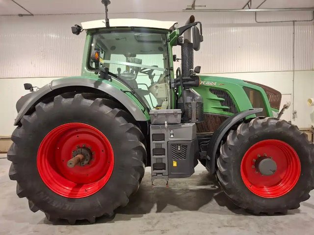 2020 Fendt 824 VARIO Tracteur