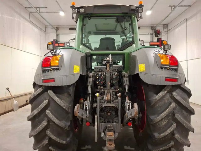 2020 Fendt 824 VARIO Tracteur