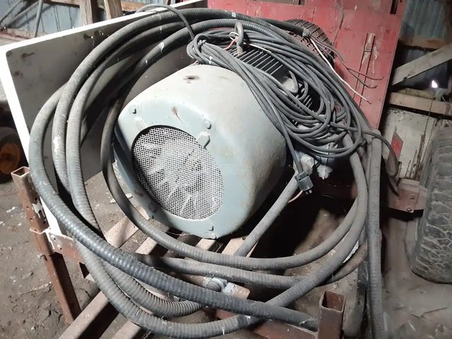 75 HP pièces - neuves et usagées