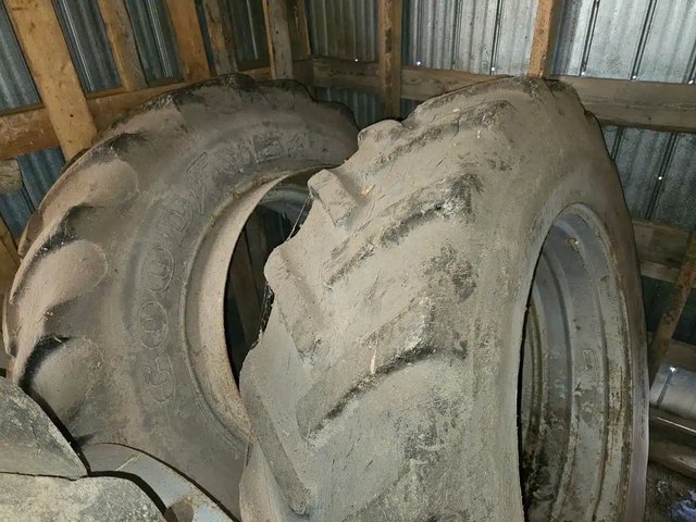 Goodyear 18.4X38 Pneus et roues