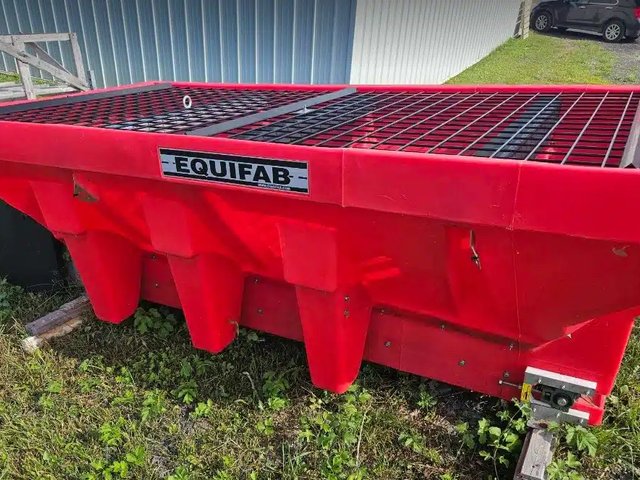 Equifab P210 Épandeur de sel et de sable