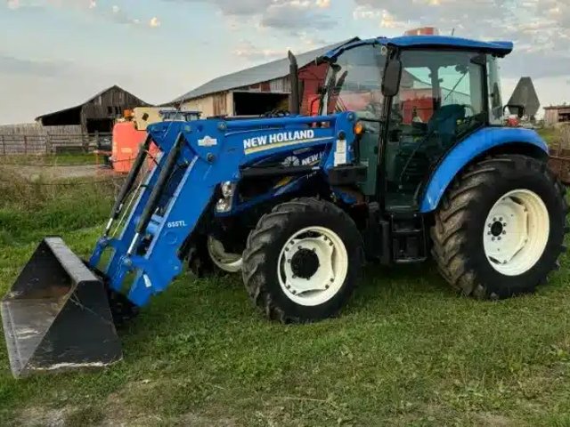 2012 New Holland T4.75 Tracteur avec chargeur