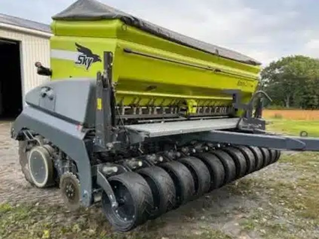 SKY Easydrill 4000 semoir à semis direct