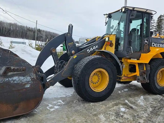 2009 John Deere 544K Chargeur sur roues